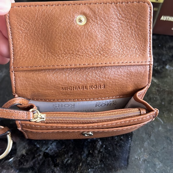 Michael kors wallet - Picture 3 of 8